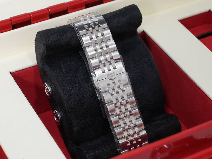 タグホイヤー カレラ クロノグラフ x チーム イクザワ Ref.CBS221M.EB0435 ステンレススチール ホワイト文字盤 未使用 jasiw2i8