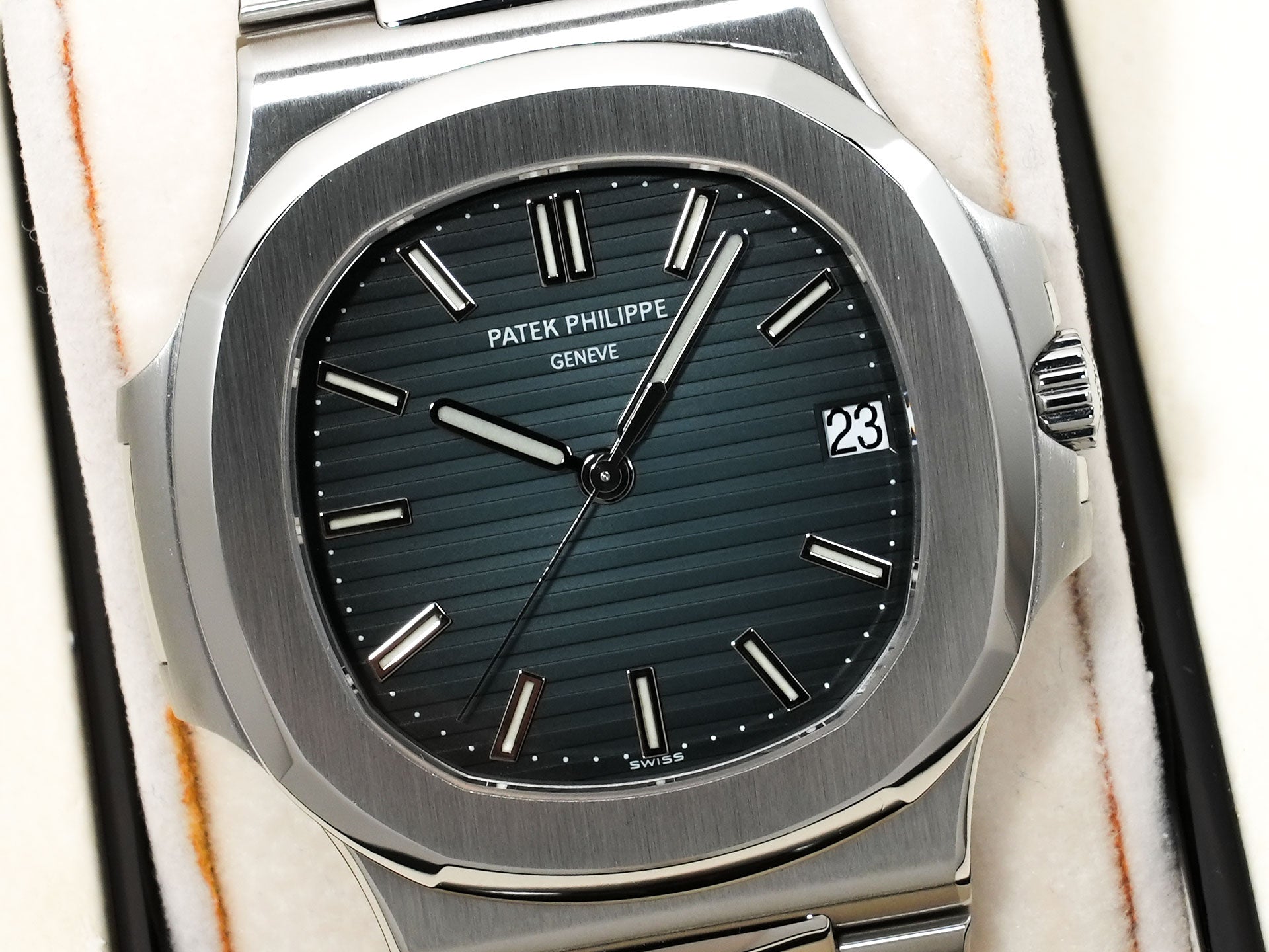 パテックフィリップ ノーチラス Ref.5711/1A-001 ステンレススチール ブルー文字盤 美品 7gmw7d45