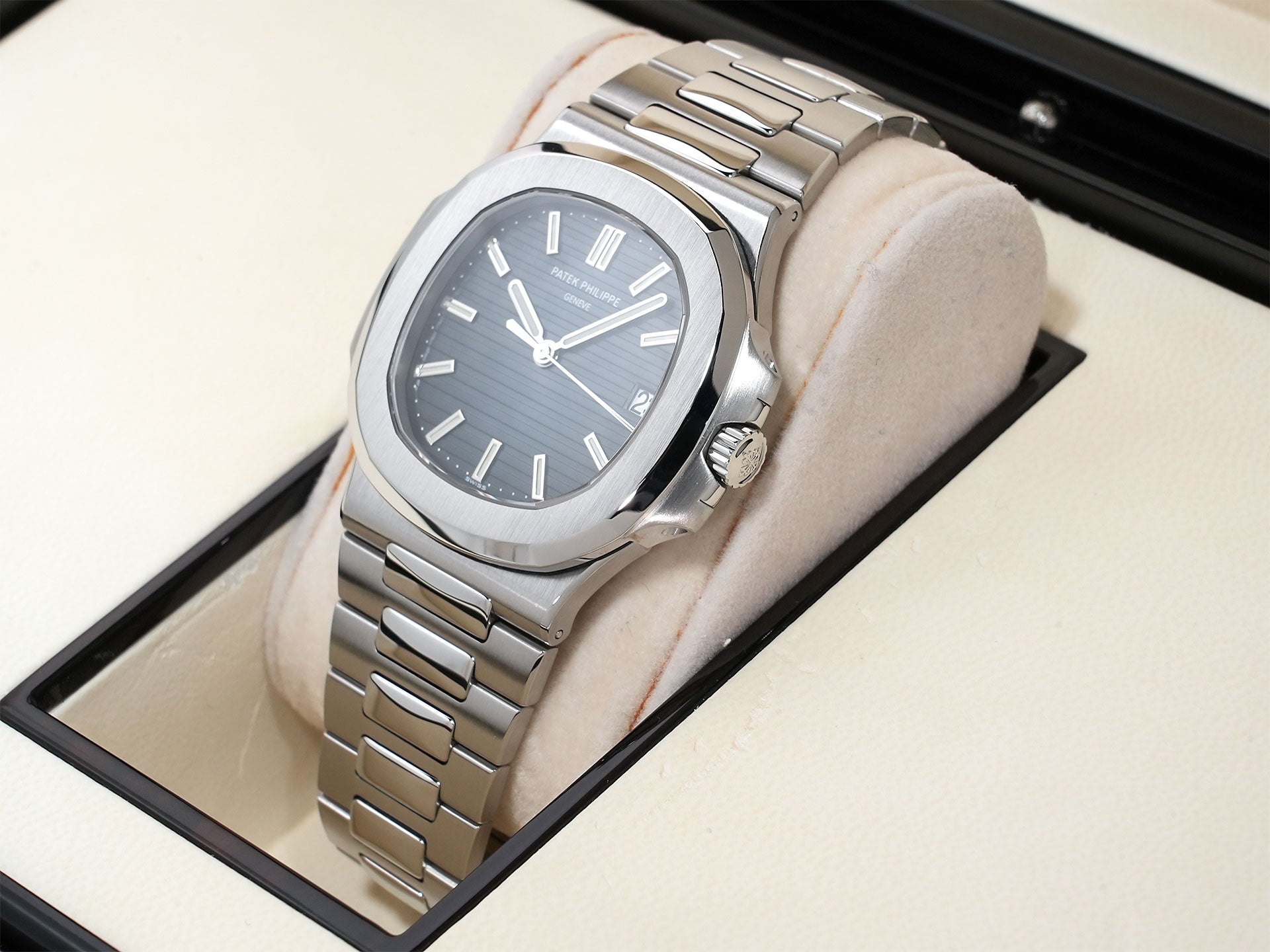 パテックフィリップ ノーチラス Ref.5711/1A-001 ステンレススチール ブルー文字盤 美品 7gmw7d45