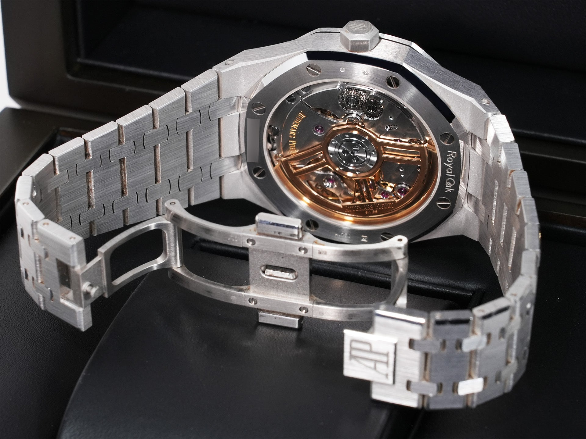 Audemars Piguet Royal Oak Ref.15510BC.OO.1320BC.02 White Gold Smoked Blue Dial Used sfgbfkvv