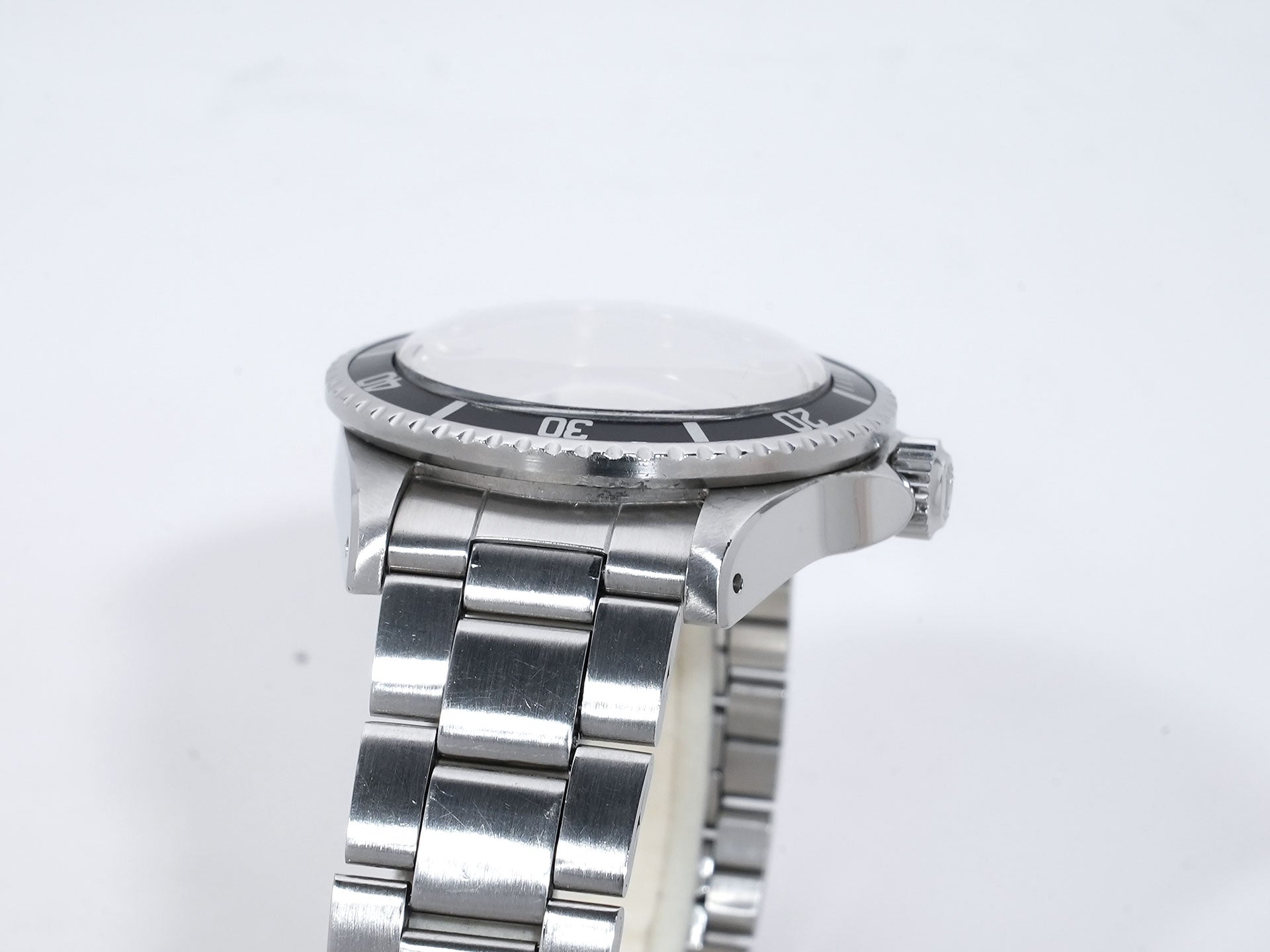 Rolex Sea-Dweller Ref. 1665 Stainless Steel Black Dial Used 6fv7im8x