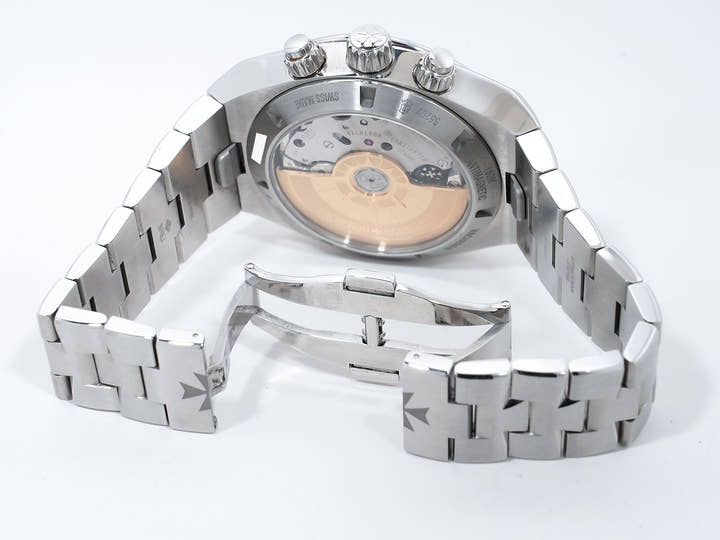 Vacheron Constantin Overseas Chronograph Ref. 5520V/210A-B686 Stainless Steel Silver Dial Used v8f65wat