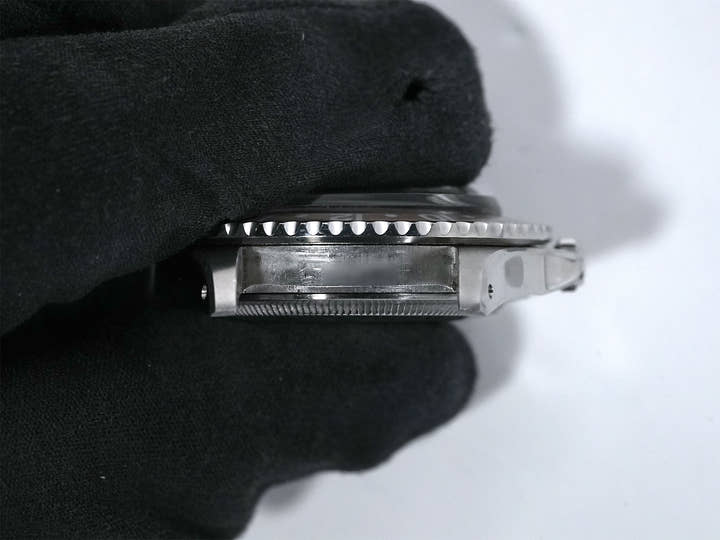 Rolex GMT-Master Ref. 1675 Stainless Steel Black Dial Jubilee Bracelet Used xpojh4zb