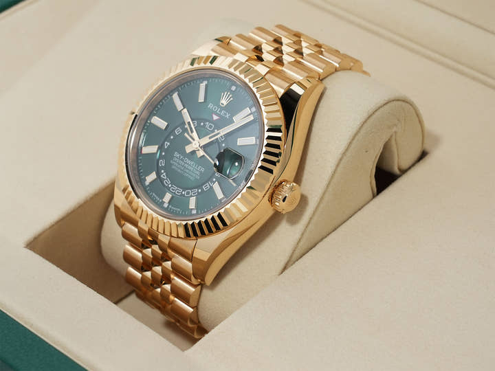 Rolex Sky-Dweller Ref. 336938 Yellow Gold Green Dial Jubilee Bracelet Unused jyvqo6zd