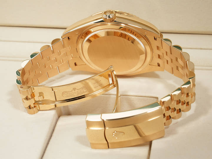 Rolex Sky-Dweller Ref. 336938 Yellow Gold Green Dial Jubilee Bracelet Unused jyvqo6zd