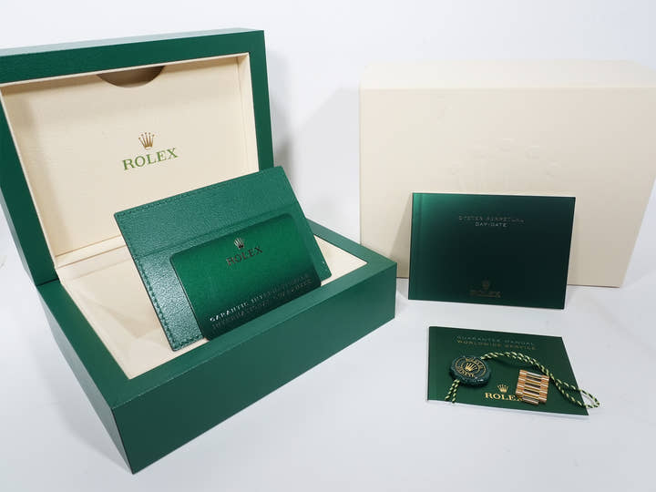 ロレックス デイデイト40 Ref.228238 イエローゴールド ホワイトローマン文字盤 美中古 ncnfhb6s