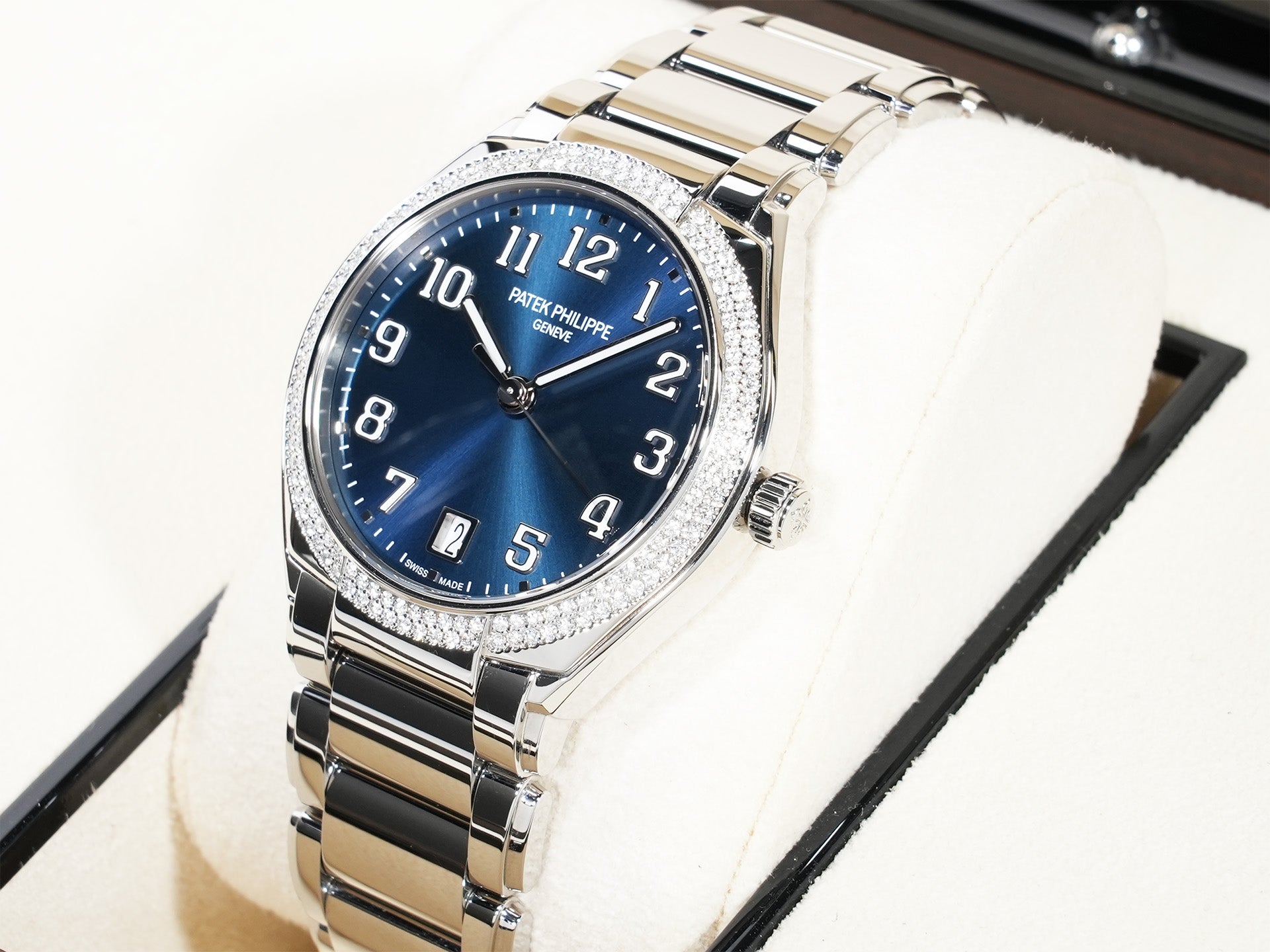 パテックフィリップ Twenty-4 Ref.7300/1200A-001 ステンレススチール ブルーソレイユ文字盤 中古 2wggsc2p