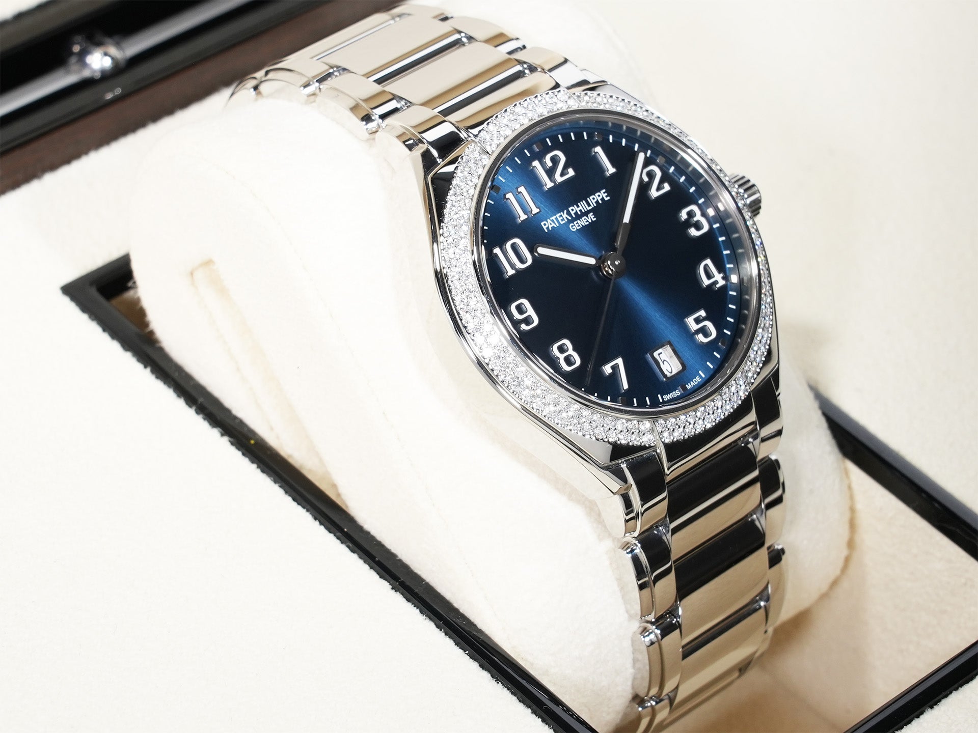 パテックフィリップ Twenty-4 Ref.7300/1200A-001 ステンレススチール ブルーソレイユ文字盤 中古 2wggsc2p