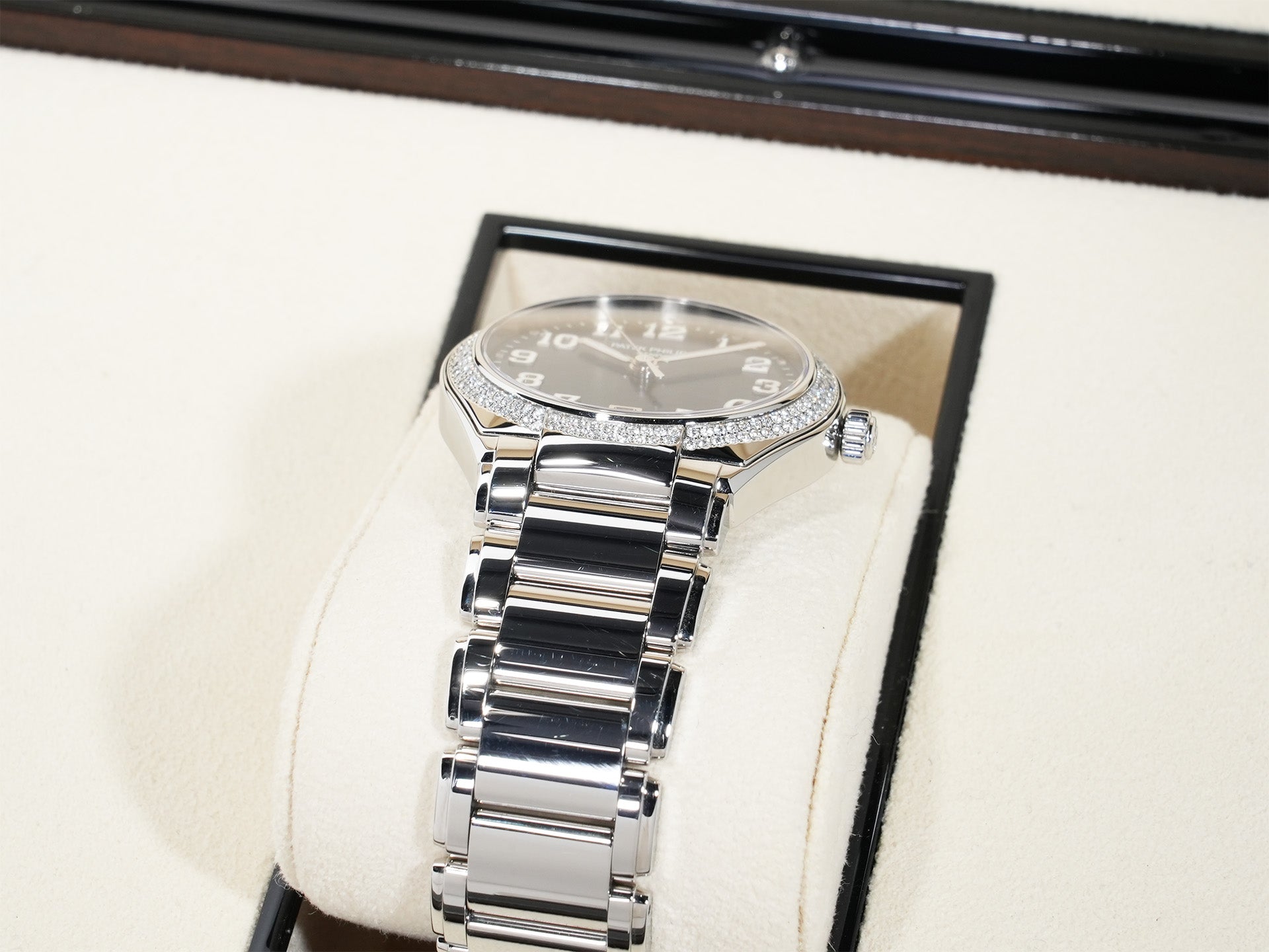 パテックフィリップ Twenty-4 Ref.7300/1200A-001 ステンレススチール ブルーソレイユ文字盤 中古 2wggsc2p