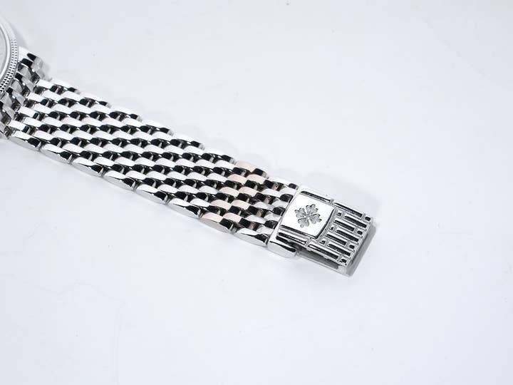 パテックフィリップ カラトラバ Ref.5120/1G-001 ホワイトゴールド シルバー文字盤 中古 4kjjzys5