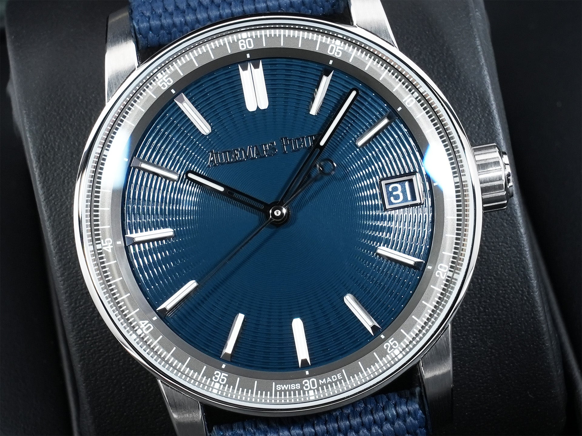 Audemars Piguet CODE 11.59 by Audemars Piguet Ref. 15210ST.OO.A348KB.01 Stainless Steel Night Blue Dial Unused 8bvcz3kw