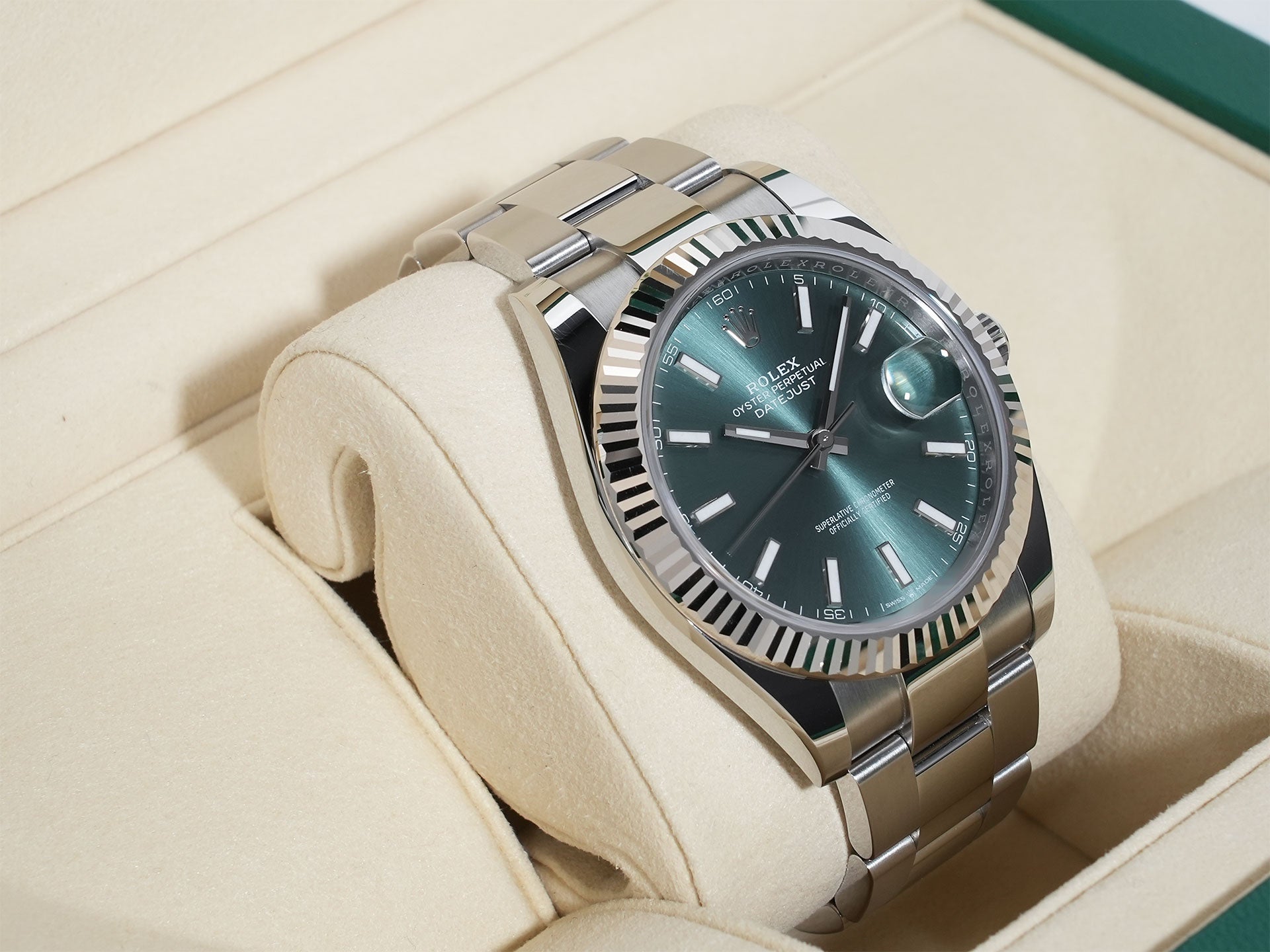 Rolex Datejust 41 Ref. 126334 Stainless Steel/White Gold Mint Green Dial Oyster Bracelet Pre-owned d2cgxfpk