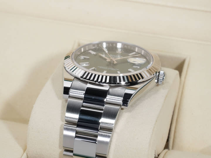 Rolex Datejust 41 Ref. 126334 Stainless Steel/White Gold Mint Green Dial Oyster Bracelet Pre-owned d2cgxfpk