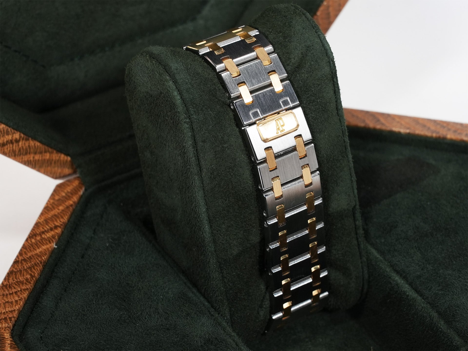 Audemars Piguet Royal Oak Ref.15050SA.O.0789SA.01 Stainless Steel/Yellow Gold Gray Dial Pre-owned o27rmxrf