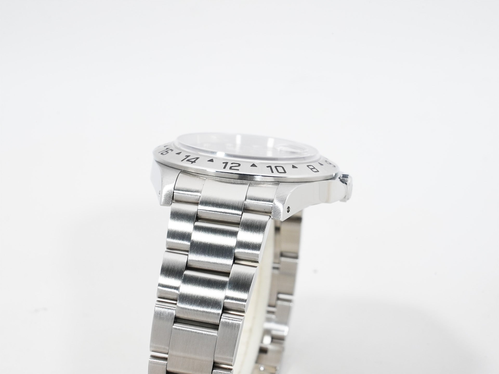 Rolex Explorer II Ref. 16570 Stainless Steel Black Dial Oyster Bracelet Used ux65yfzh