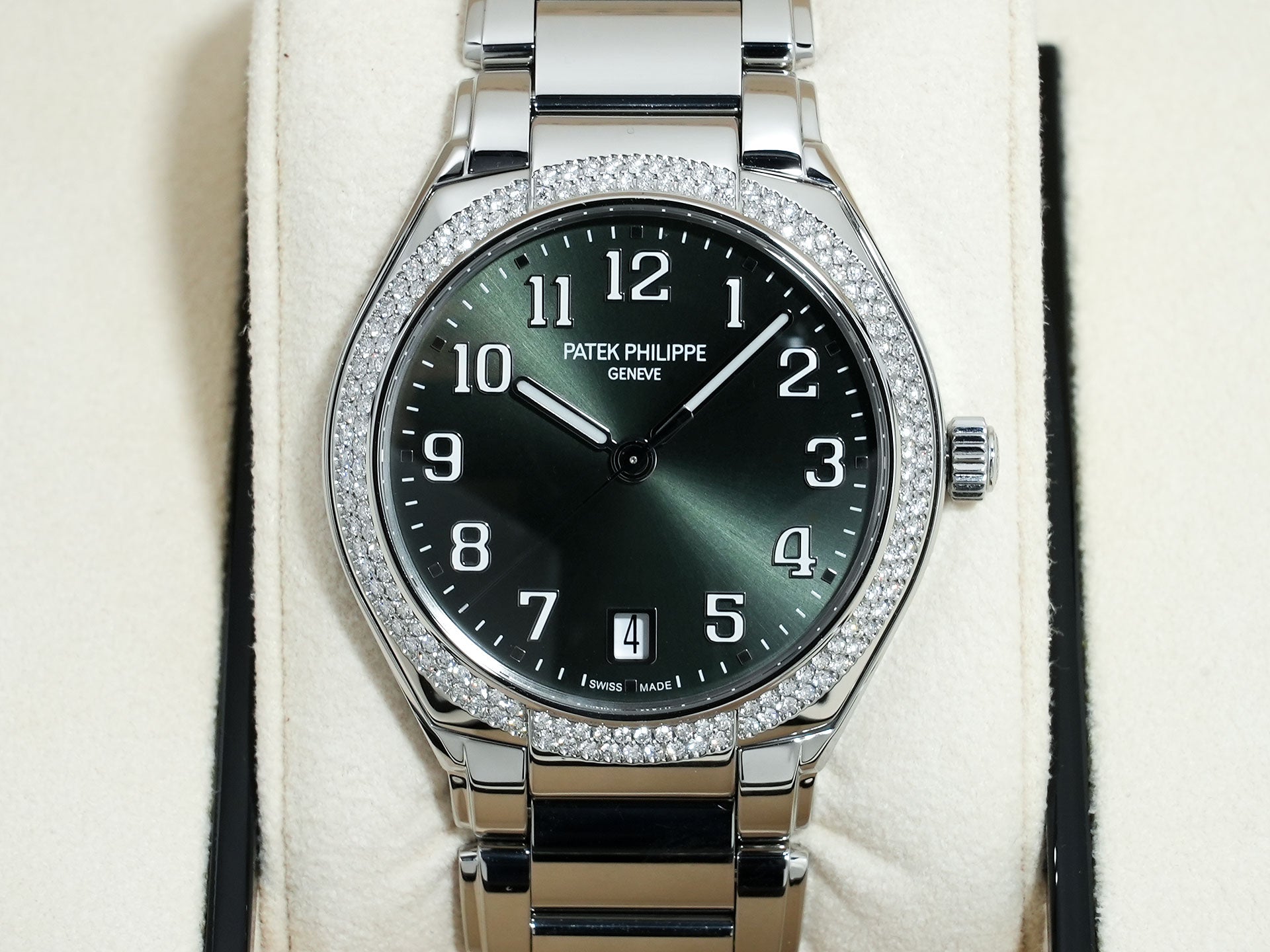パテックフィリップ Twenty-4 Ref.7300/1200A-011 ステンレススチール オリーブグリーン ソレイユ文字盤 美品 a9kwcubd