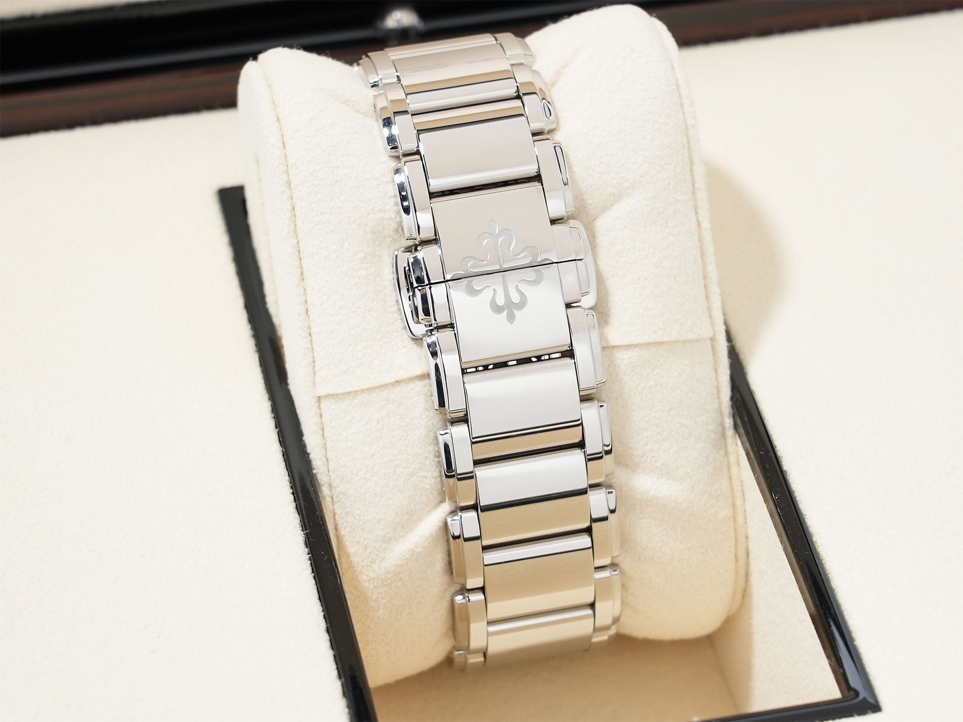 パテックフィリップ Twenty-4 Ref.7300/1200A-011 ステンレススチール オリーブグリーン ソレイユ文字盤 美品 a9kwcubd