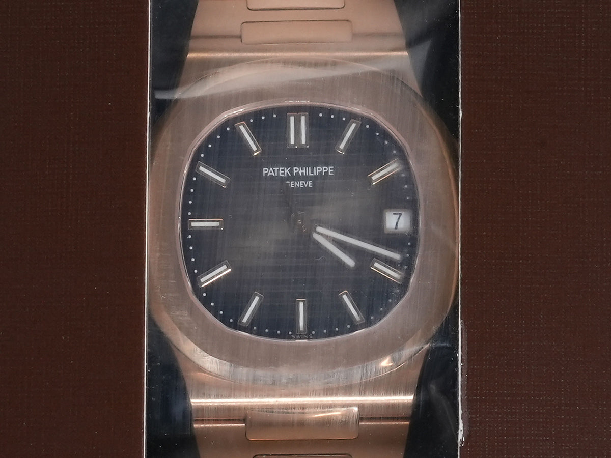 パテックフィリップ ノーチラス Ref.5711/1R-001 ローズゴールド ブラウン・ブラック・グラデーション文字盤 デッドストック mjqpxifs