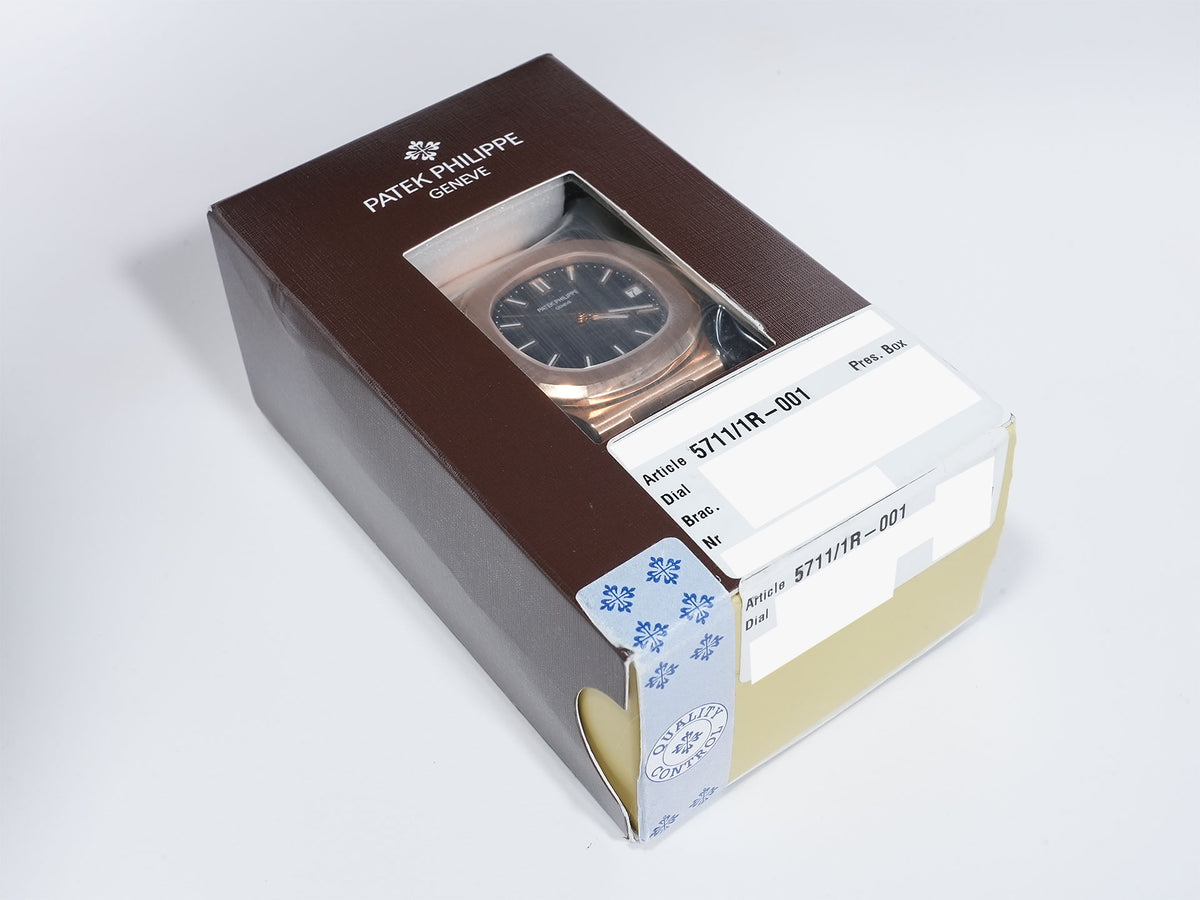 パテックフィリップ ノーチラス Ref.5711/1R-001 ローズゴールド ブラウン・ブラック・グラデーション文字盤 デッドストック mjqpxifs