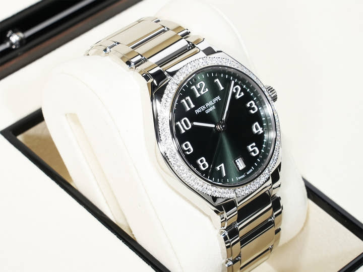 パテックフィリップ Twenty-4 Ref.7300/1200A-011 ステンレススチール オリーブグリーン ソレイユ文字盤 未使用 hxqqg7kz