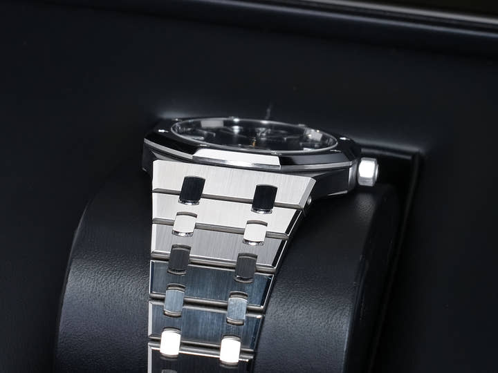 オーデマピゲ ロイヤルオーク フライング トゥールビヨン エクストラ シン (RD#3) Ref.26670ST.OO.1240ST.02 ステンレススチール ブルー文字盤 美品 yc6r4bm2