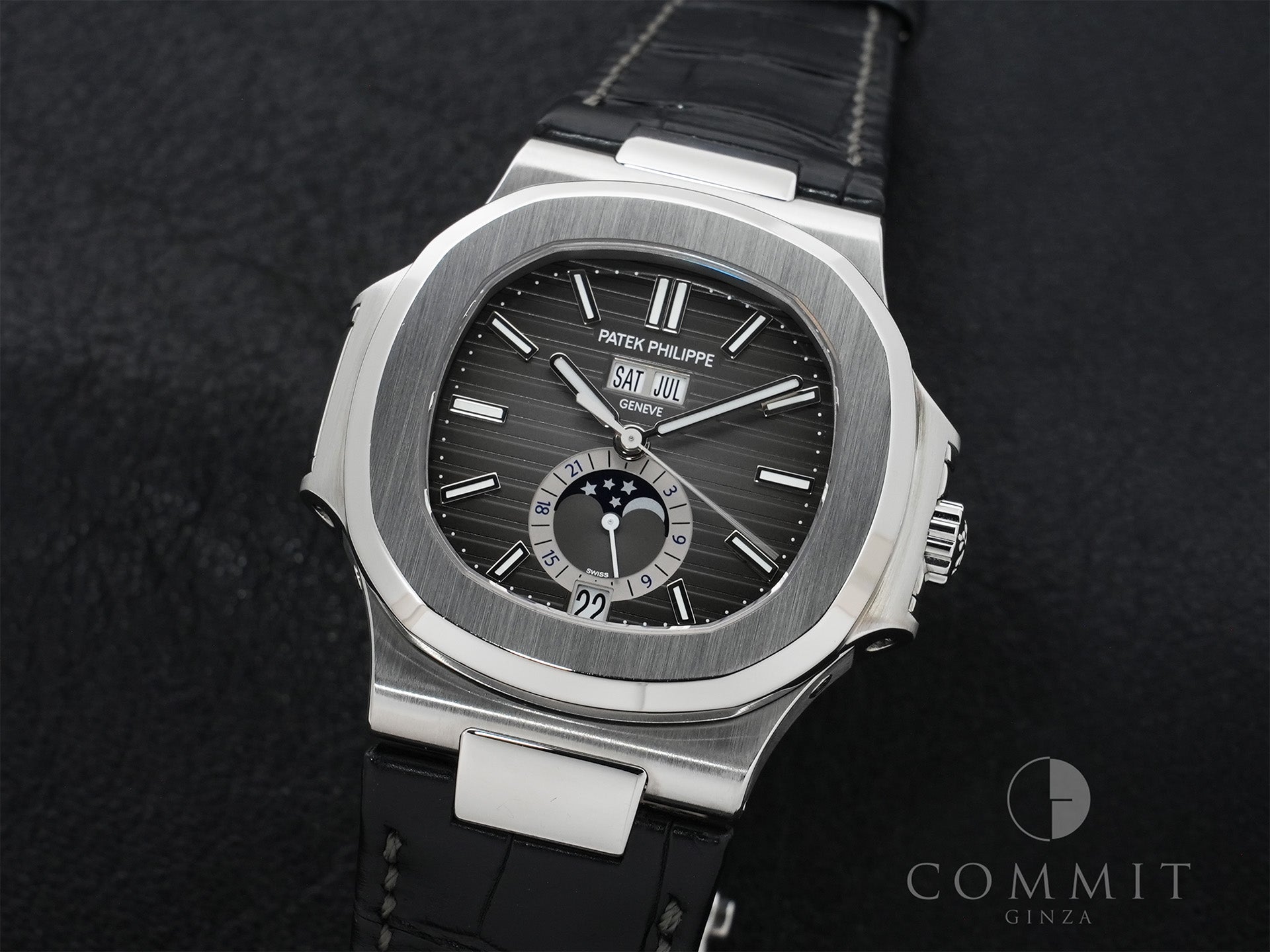 Patek Philippe Nautilus Annual Calendar Moon Phase Ref. 5726A-001 Stainless Steel Black Dial Excellent Used Condition puwb9nxz