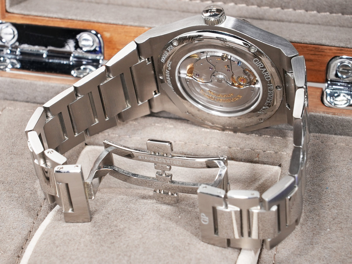 Girard-Perregaux Laureato Ref.81000-11-431-11A Stainless Steel Blue Dial Used 78zms5wi