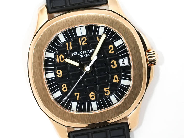 Patek Philippe Aquanaut Ref. 5065J-001 Yellow Gold Black Dial Used 5h3ebcnd