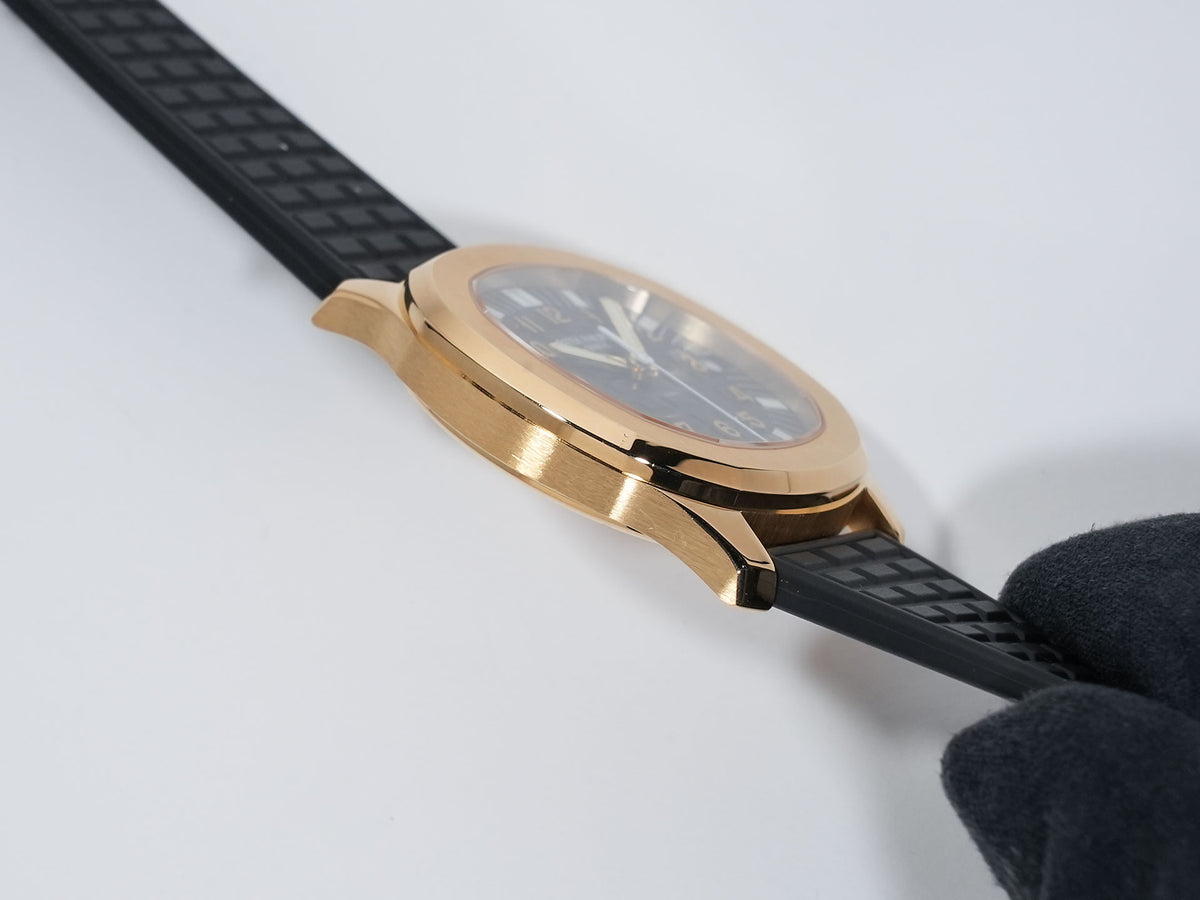 Patek Philippe Aquanaut Ref. 5065J-001 Yellow Gold Black Dial Used 5h3ebcnd