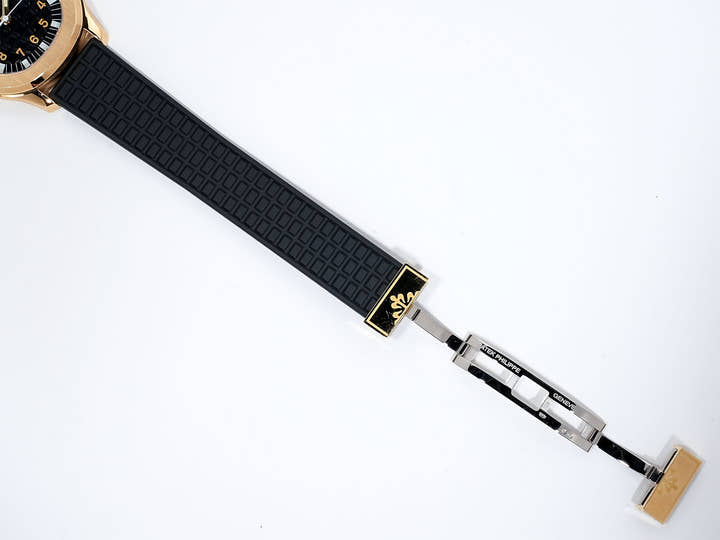 Patek Philippe Aquanaut Ref. 5065J-001 Yellow Gold Black Dial Used 5h3ebcnd