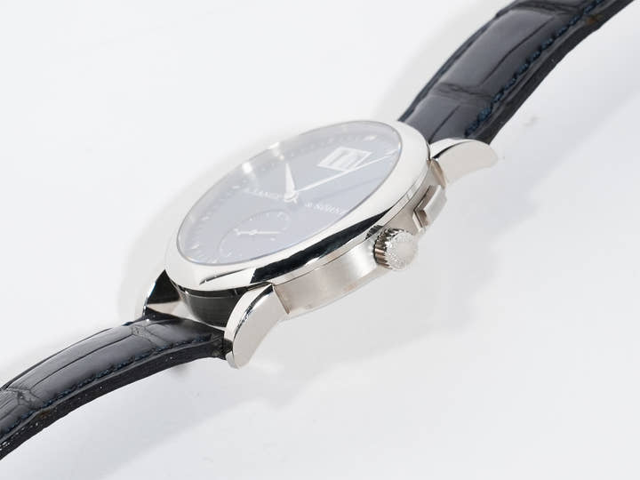 A.ランゲ＆ゾーネ サクソニア Ref.105.027 ホワイトゴールド ブルー文字盤 中古 r345t8mi