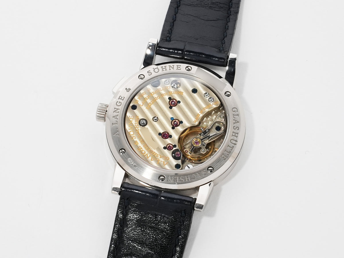 A.ランゲ＆ゾーネ サクソニア Ref.105.027 ホワイトゴールド ブルー文字盤 中古 r345t8mi