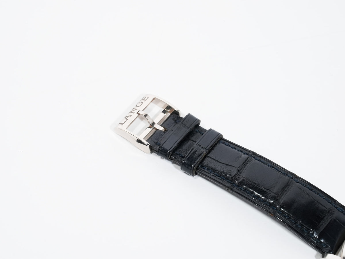 A.ランゲ＆ゾーネ サクソニア Ref.105.027 ホワイトゴールド ブルー文字盤 中古 r345t8mi