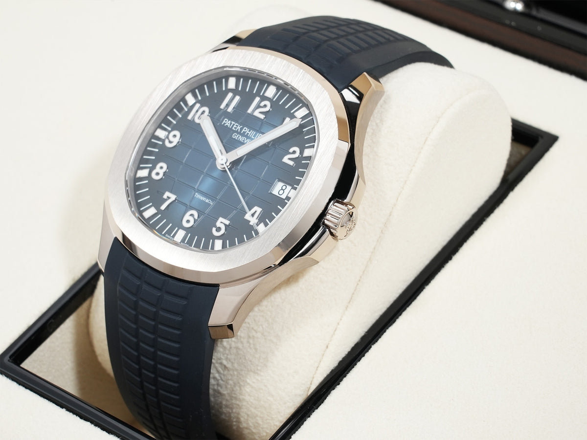 パテックフィリップ アクアノート TIFFANY&CO. Ref.5168G-001 ホワイトゴールド ミッドナイトブルー文字盤 未使用 pwd9ynfq