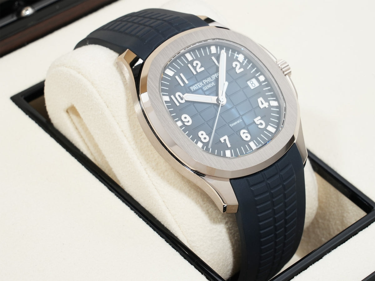パテックフィリップ アクアノート TIFFANY&CO. Ref.5168G-001 ホワイトゴールド ミッドナイトブルー文字盤 未使用 pwd9ynfq