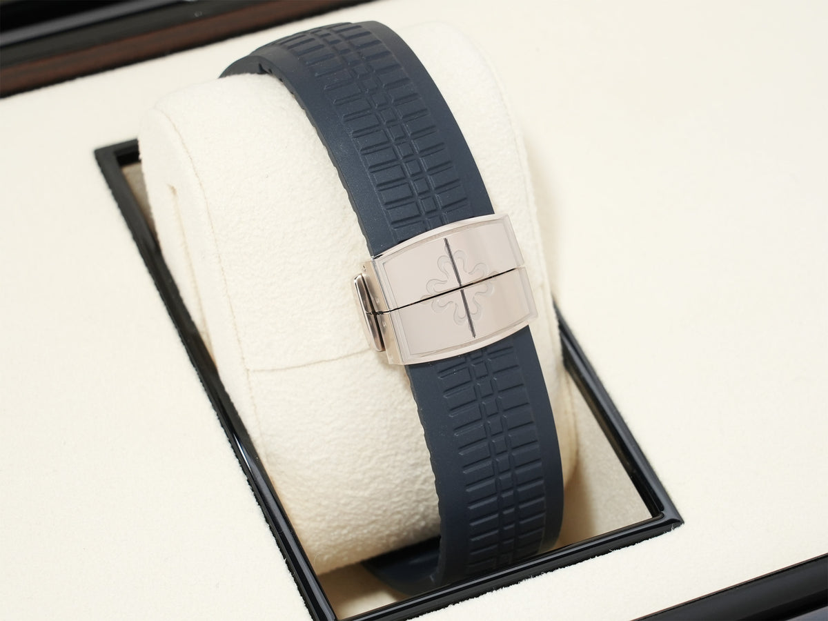 パテックフィリップ アクアノート TIFFANY&CO. Ref.5168G-001 ホワイトゴールド ミッドナイトブルー文字盤 未使用 pwd9ynfq