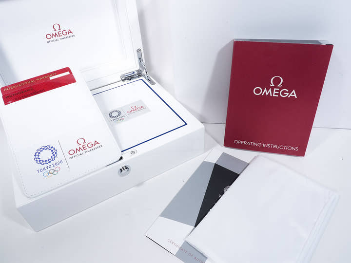 OMEGA Speedmaster Commemorative Model Chronograph 42MM Tokyo 2020 Limited Edition Ref. 522.30.42.30.04.001 Stainless Steel Silver Dial Unworn b446n2o6