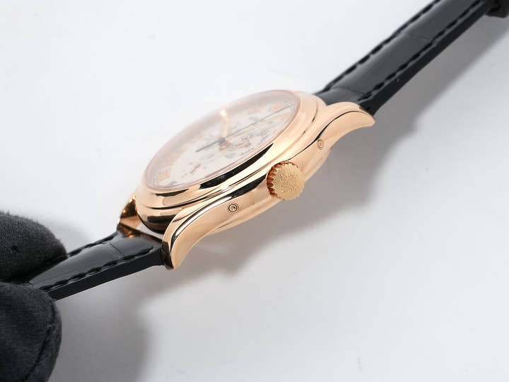 Patek Philippe Annual Calendar Ref. 5035R-001 Rose Gold Silver Dial, Pre-owned in Excellent Condition j6suki2b