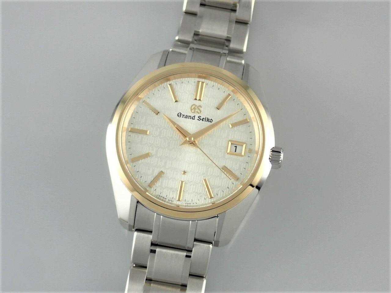 Grand Seiko 9F Quartz 25th Anniversary 44GS Modern Design Model &lt;Warranty, Box, etc.&gt;