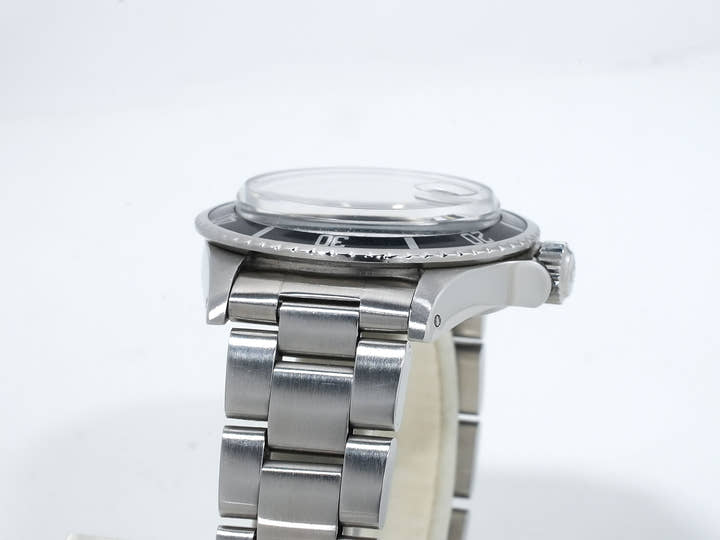 Rolex Submariner Date Ref. 1680 Stainless Steel Black Dial Pre-owned mjh4r975