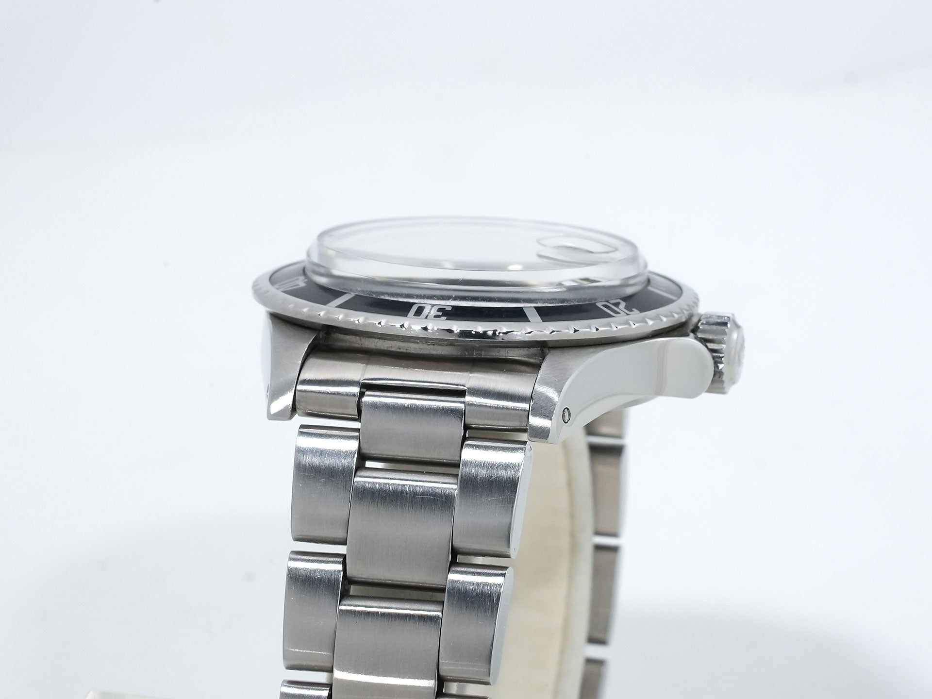 Rolex Submariner Date Ref. 1680 Stainless Steel Black Dial Pre-owned mjh4r975