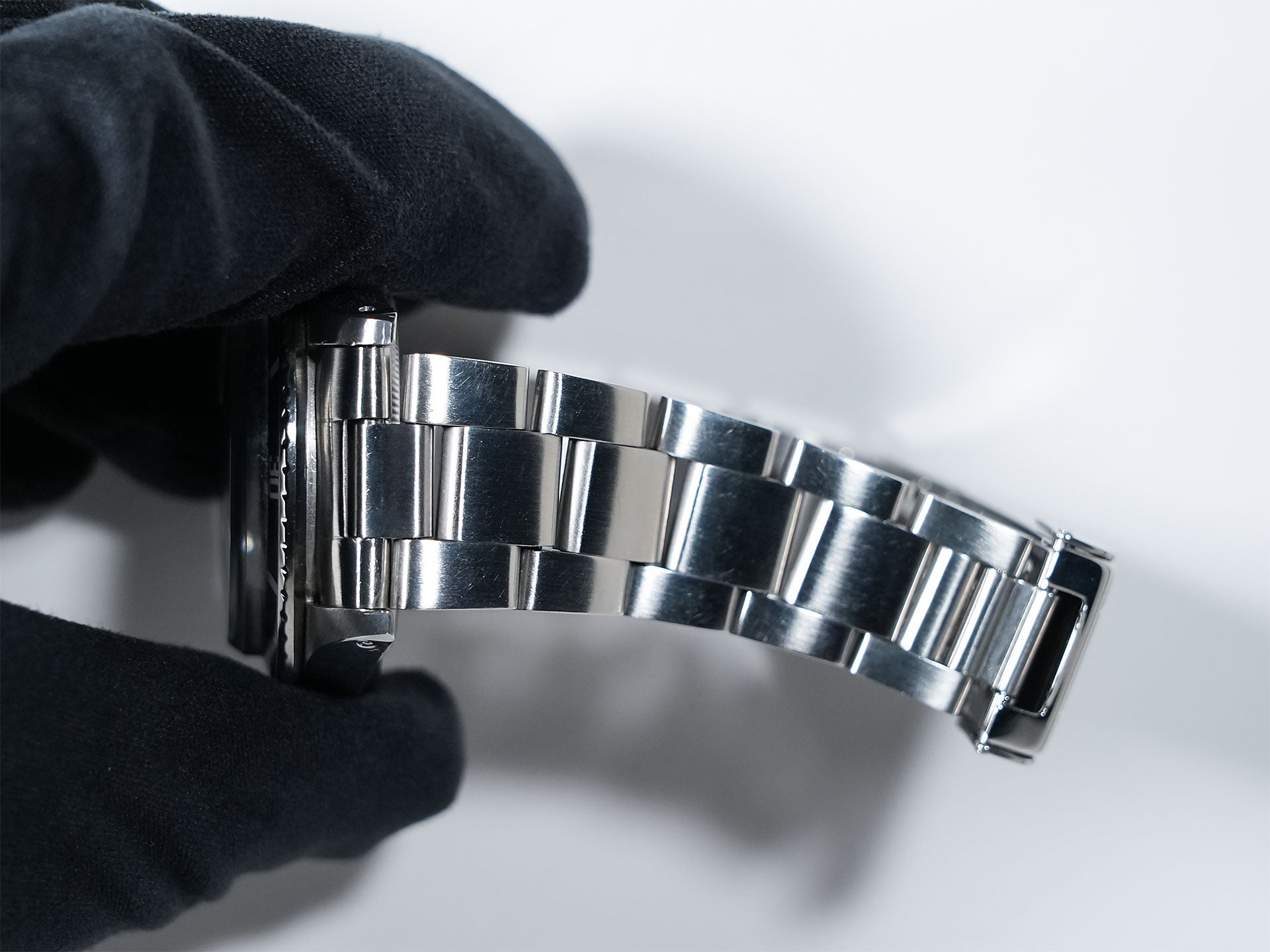 Rolex Submariner Date Ref. 1680 Stainless Steel Black Dial Pre-owned mjh4r975