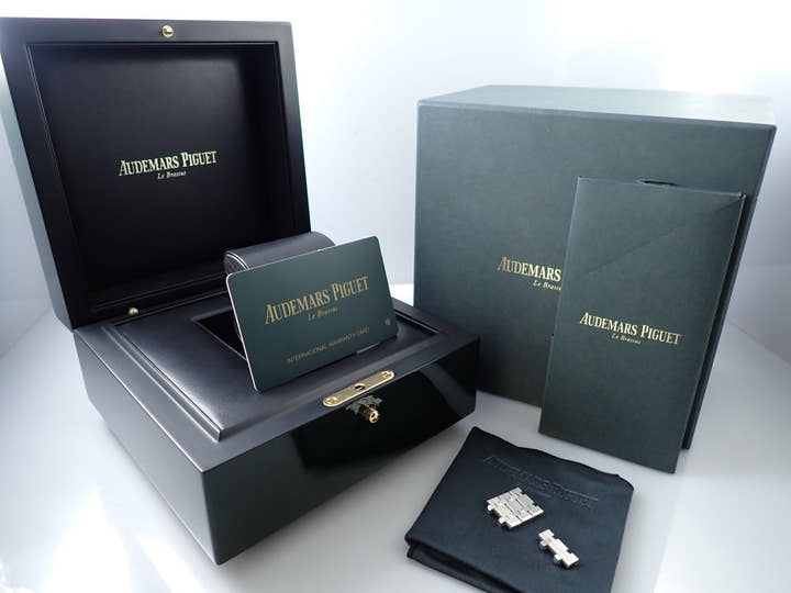 オーデマピゲ ロイヤルオーク Ref.15500ST.OO.1220ST.03 ステンレススチール ブラック文字盤