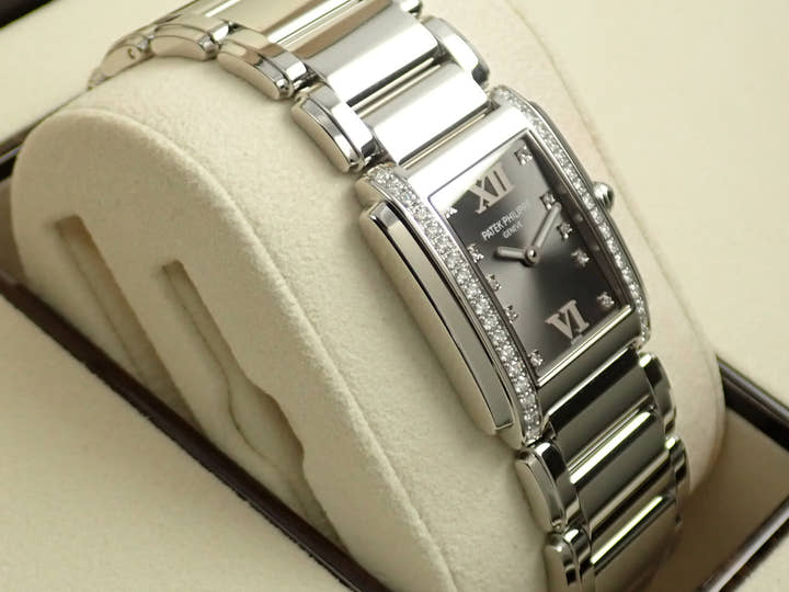 パテックフィリップ Twenty-4 Ref.4910/10A-010 ステンレススチール グレー文字盤