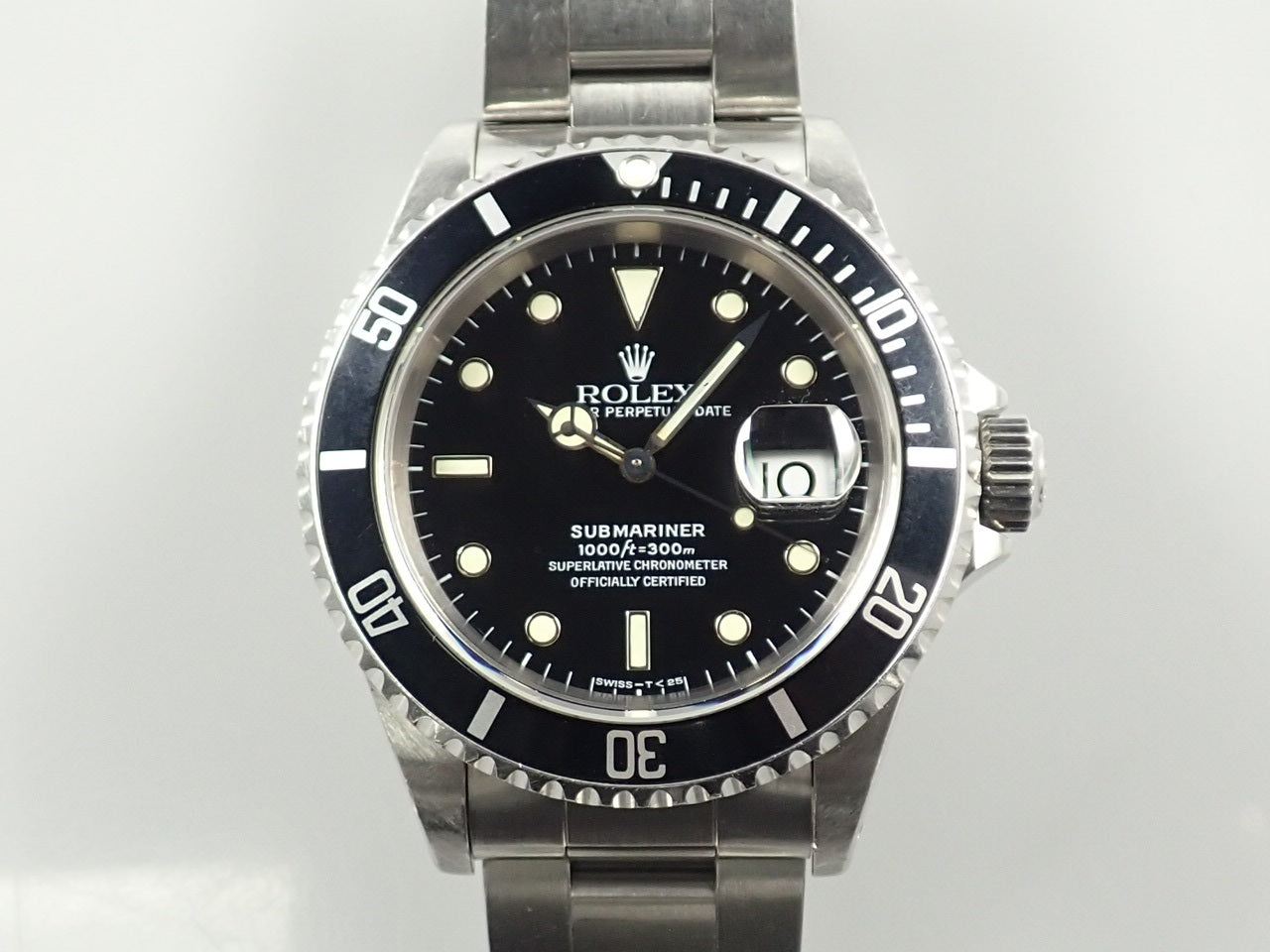 Rolex Submariner Date &lt;Warranty and Box&gt;