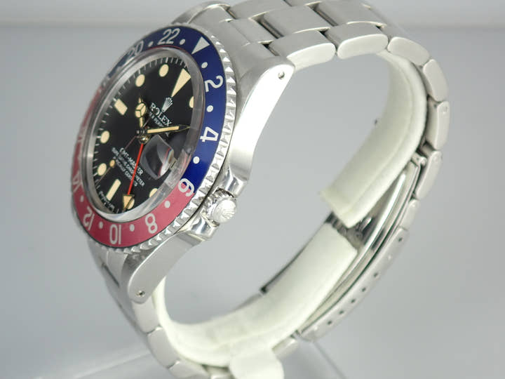ロレックス GMTマスター Ref.1675 ブラック文字盤 中古 gmt-master-143 オイスターブレスレット
