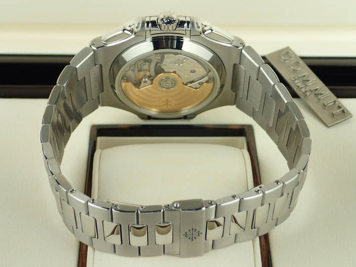 パテックフィリップ ノーチラス Ref.5980/1A-001 ブラックブルー文字盤 中古 nautilus-45