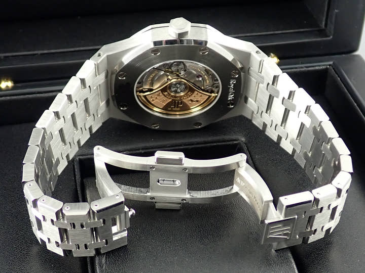 オーデマピゲ ロイヤルオーク Ref.15400ST.OO.1220ST.01 ブラック文字盤 中古 royal-oak-243