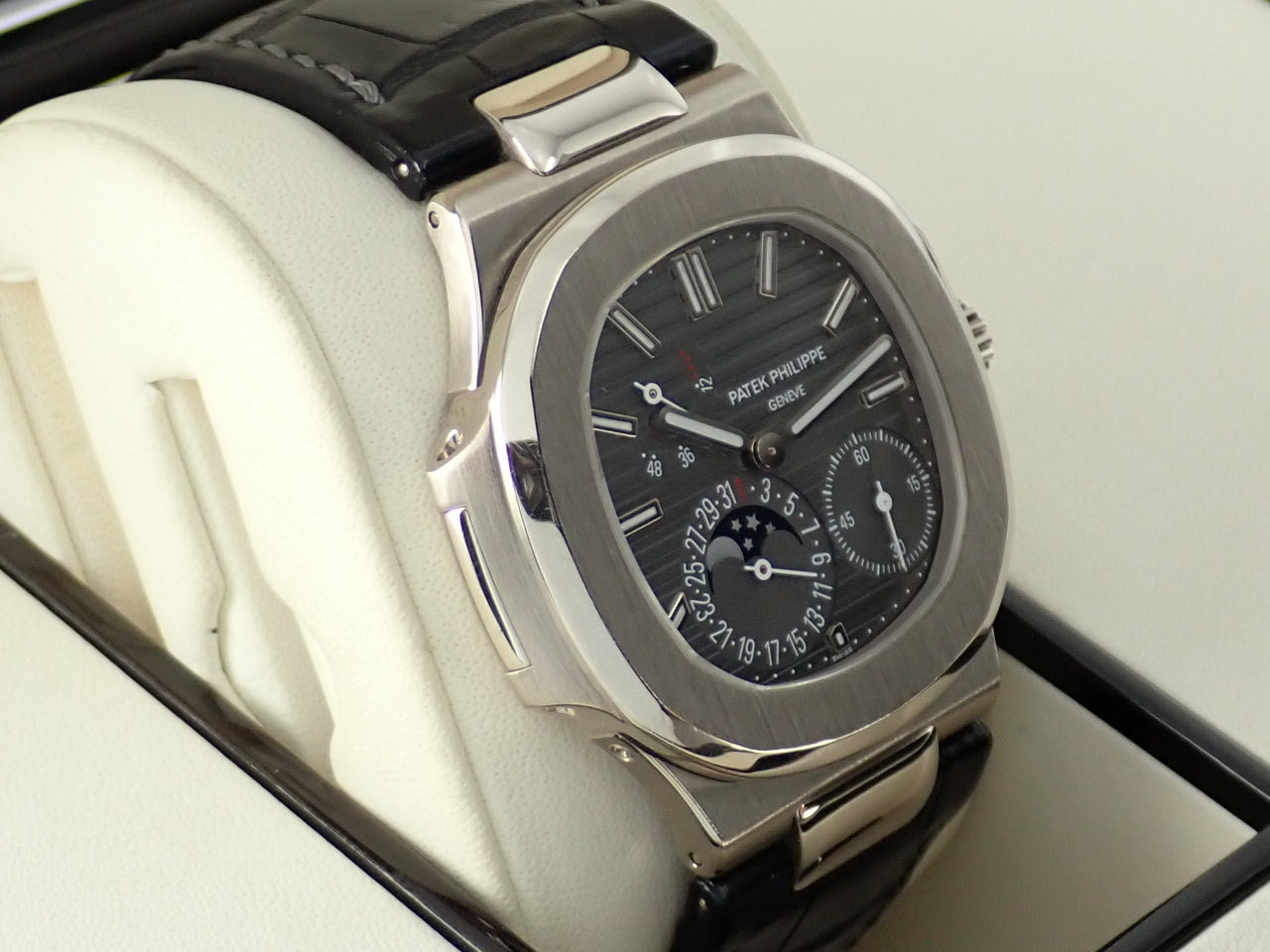 Patek Philippe Nautilus Petitcon &lt;Warranty, Box, etc.&gt;