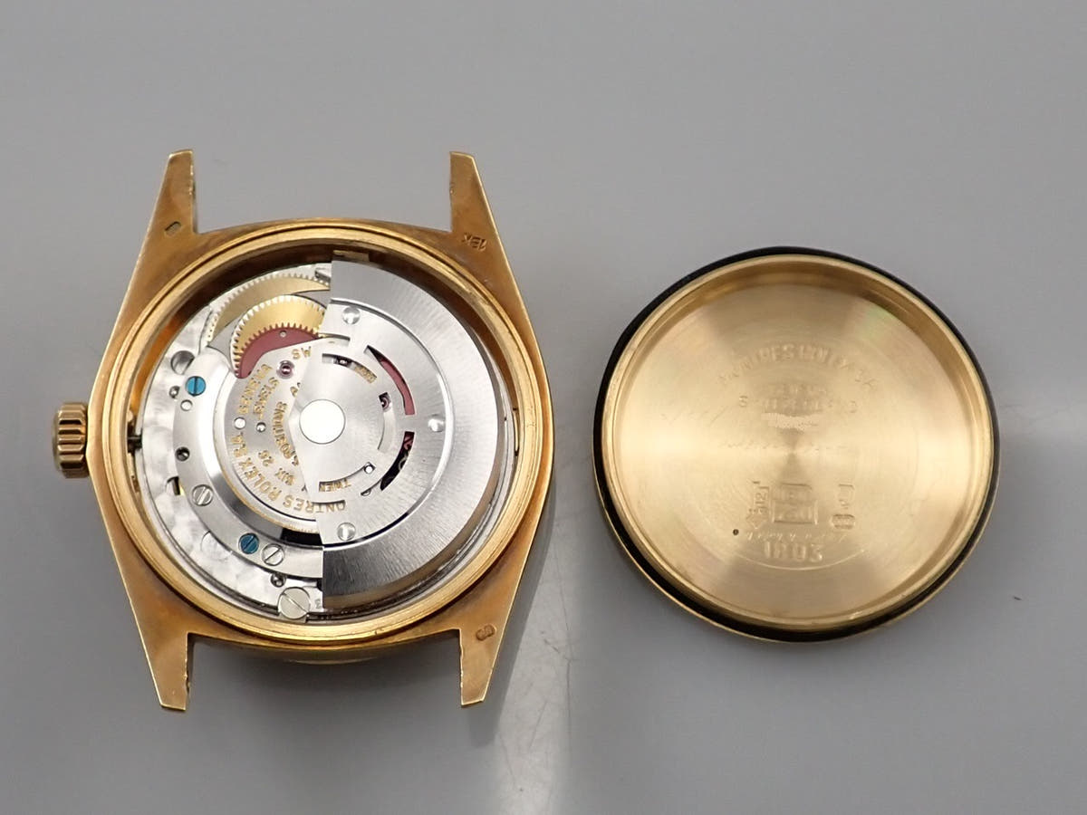 ロレックス デイデイト Ref.1811 シャンパン文字盤 中古 T6WJ3UTR